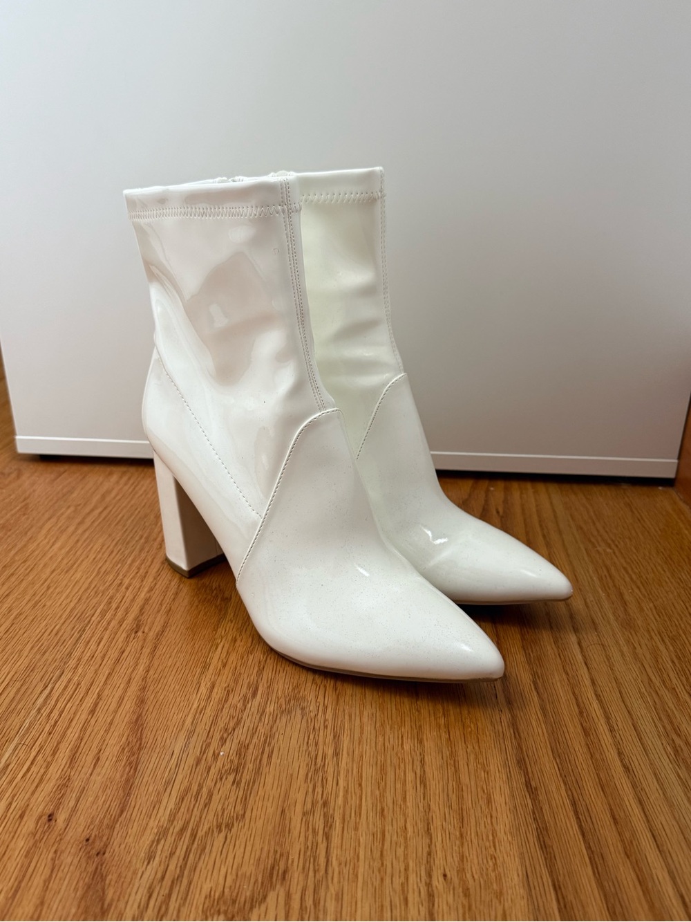 Women's White Pointed Toe Block Heel Ankle Boots